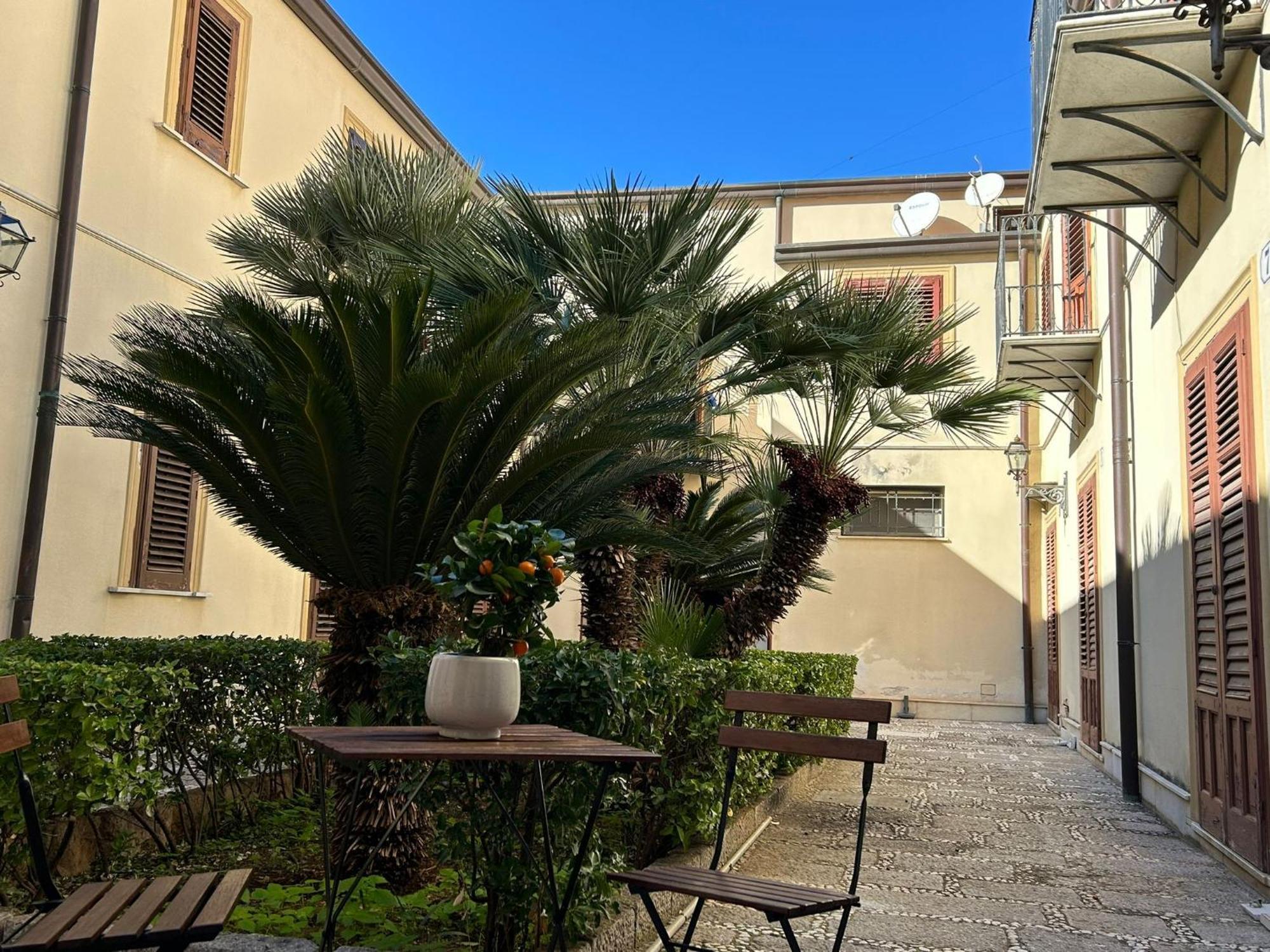 Corte Dei Re Di Palermo Apartment Exterior photo