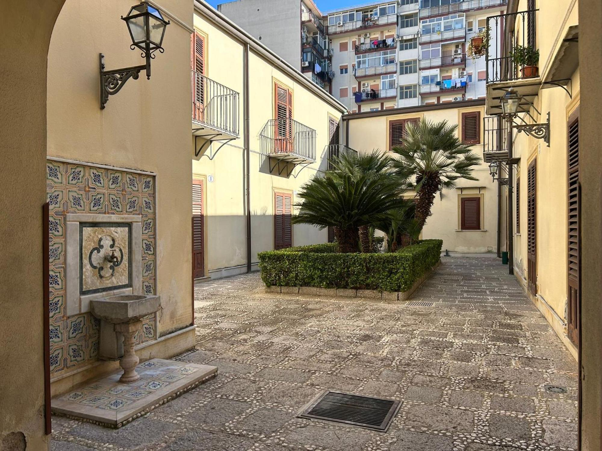 Corte Dei Re Di Palermo Apartment Exterior photo